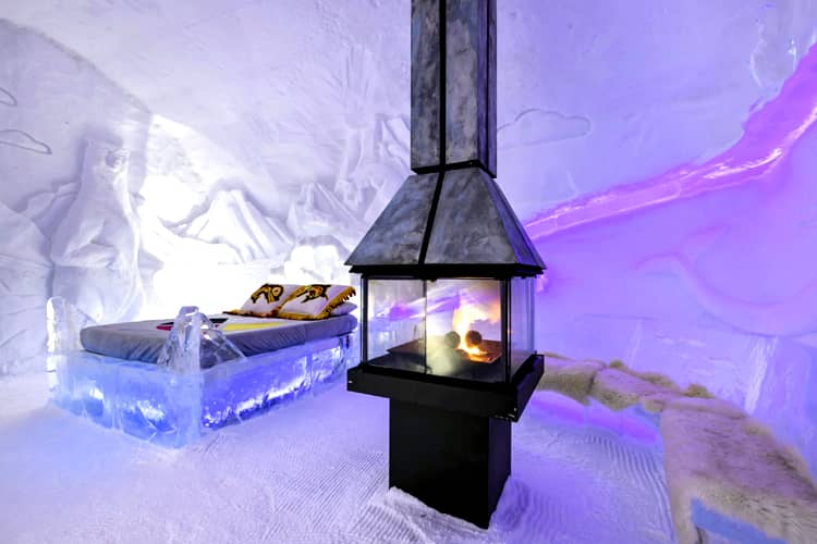 Hotel De Glace - Honeymoon in Quebec City