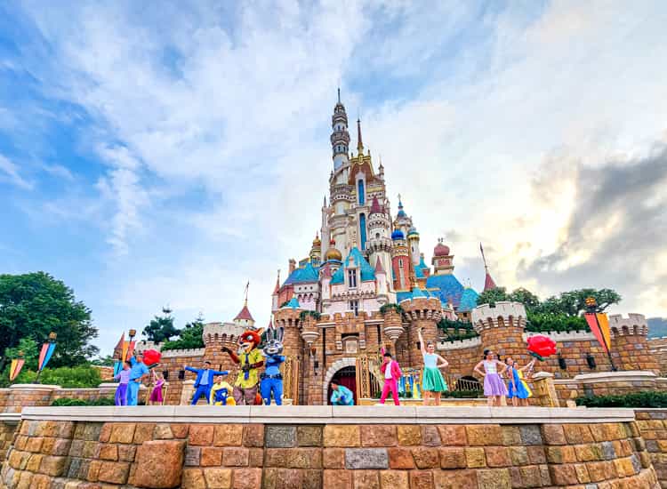 Disneyland - Tourist Attractions in Lantau Island