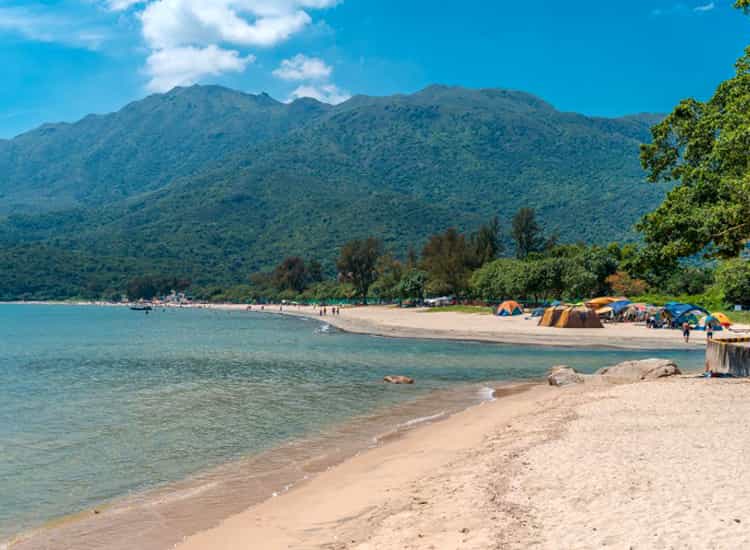 Pui O Beach - Tourist Attractions in Lantau Island